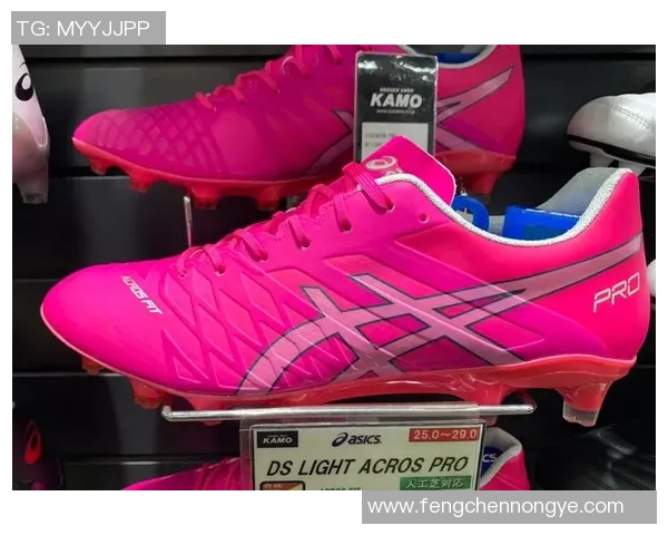 亚瑟士足球鞋助力球星展现非凡实力与精准控球的秘密武器